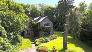 Front elevation - click for photo gallery